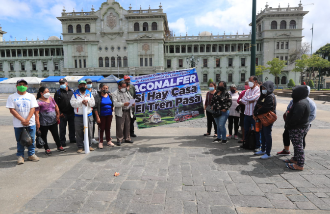 Asentamiento línea férrea