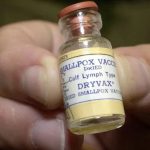 El misterioso virus que nos protege de la viruela del mono