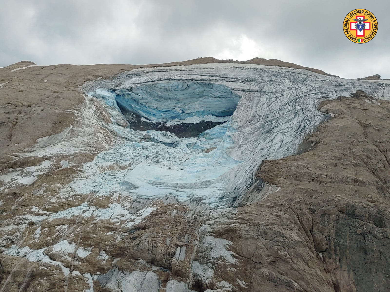 Video: Seis muertos y ocho heridos en desprendimiento de glaciar en Álpes de Italia