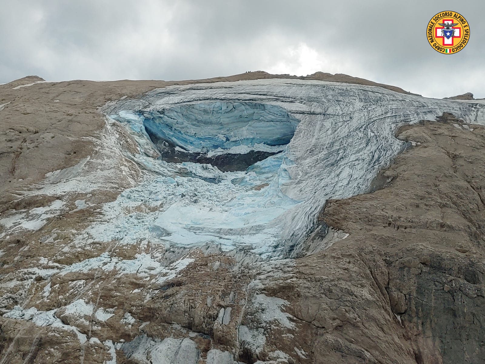 Video: Seis muertos y ocho heridos en desprendimiento de glaciar en Álpes de Italia