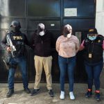 Pistola no disparó: la PNC captura a hombre y mujer vinculados a fallido ataque contra periodista en Huehuetenango