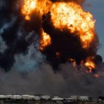 Incendio en Matanzas: el estupor del cineasta que captó de cerca las fuertes explosiones en un depósito de combustible en Cuba