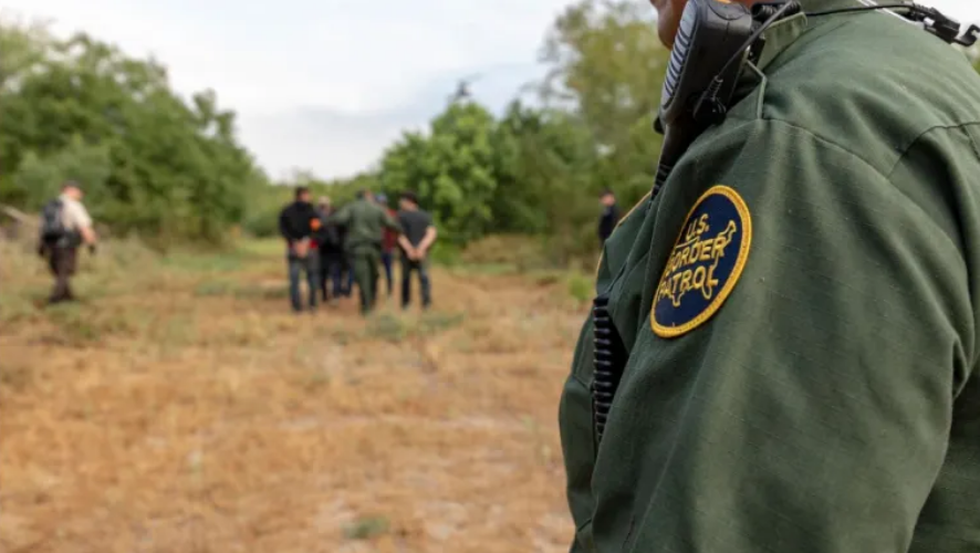 Dos hermanas guatemaltecas, de 4 meses una y la otra de casi dos años, fueron rescatadas del desierto de Arizona