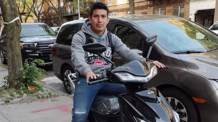 Lo apuñalaron en el pecho: guatemalteco muere luego que delincuentes le robaron su moto eléctrica cuando iba a su trabajo en Nueva York