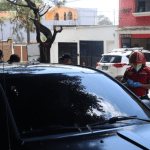 Qué detalles dieron los bomberos respecto de los dos cadáveres baleados hallados en un auto en Mixco