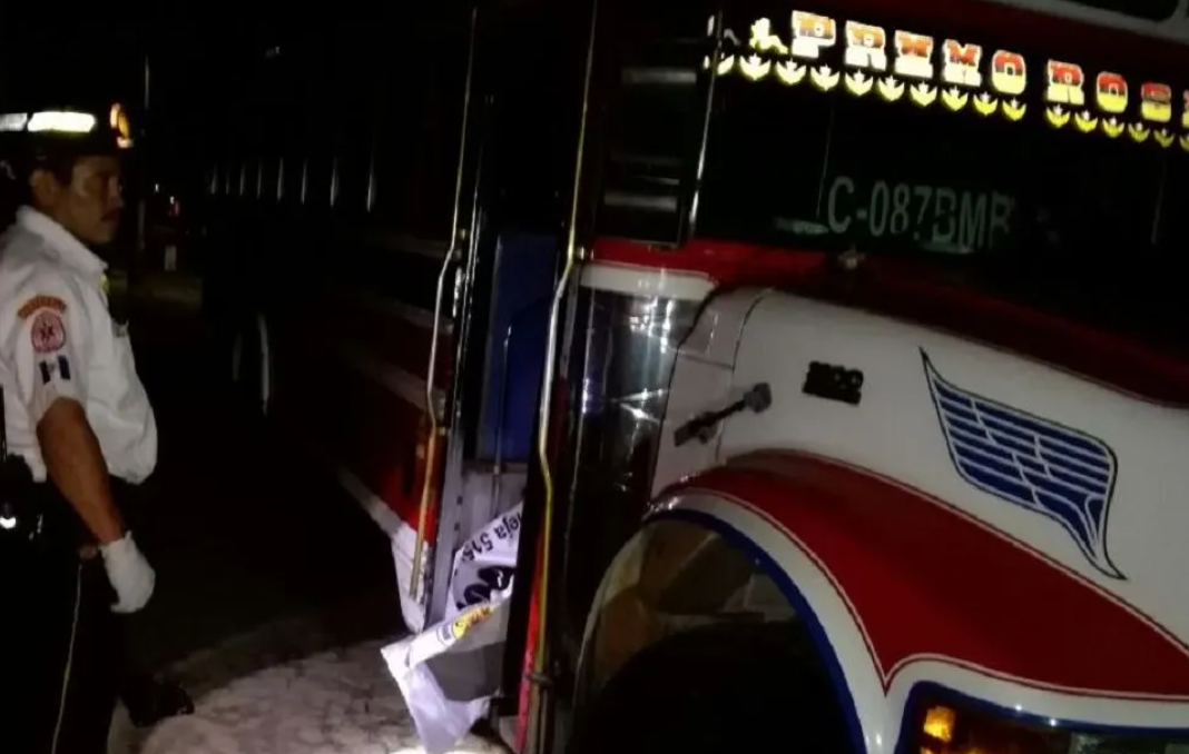 Matan a piloto