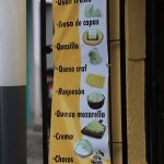 El queso que intoxicó a 45 personas en Ciudad Vieja se habría distribuido en tiendas del municipio