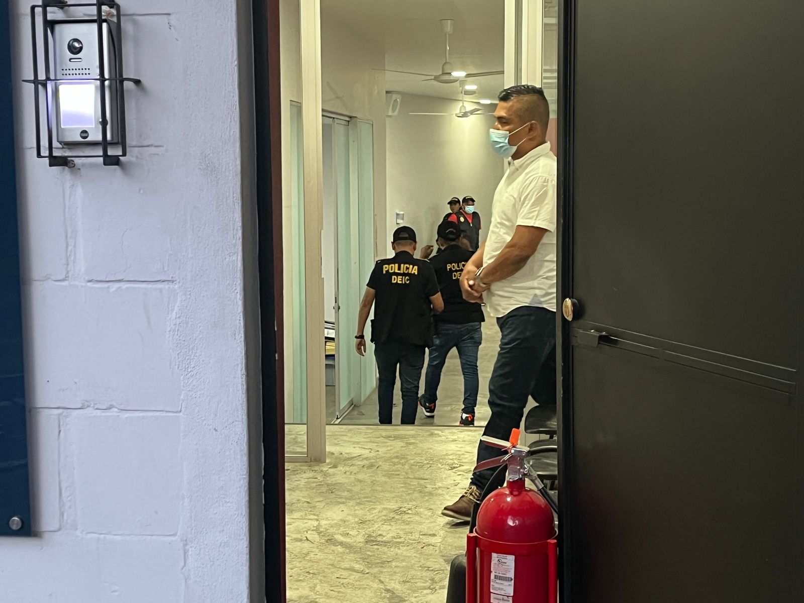 Embargan cuentas bancarias de elPeriódico luego de la detención de José Rubén Zamora