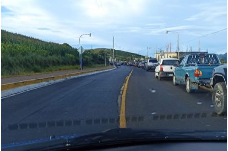 Pobladores bloquean paso en Alaska y Franja Transversal del Norte