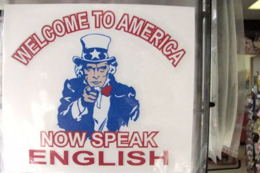 ¿Hablas español? | “English Only”: el movimiento que quiere limitar la presencia del español en Estados Unidos