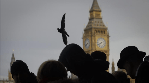 La campana del Big Ben marca el inicio de un minuto de silencio nacional