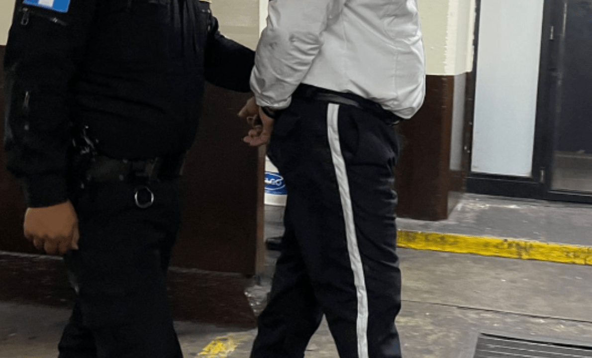 Detienen a guardia en la zona 18