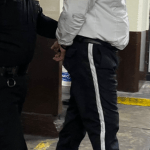Qué se sabe de la captura de un guardia que habría lesionado a una persona y el incidente quedó grabado