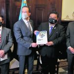 Edwin Martínez Cameros sustituye a Álvaro González Ricci como ministro de Finanzas