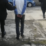 Controlaban a sus víctimas y así los distraían para robar cheques y dinero; condenan a integrantes de “Los Pinchallantas”