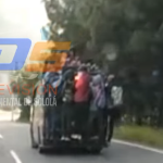Video: Así fueron captados usuarios cuando viajaban en la parte exterior de un microbús en la ruta Interamericana