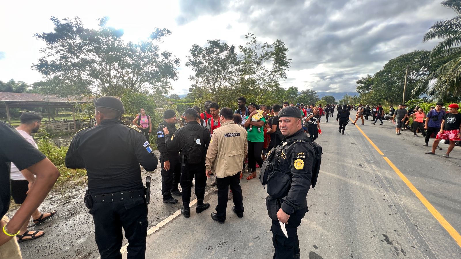 Nuevo grupo de 600 migrantes ingresaron al país por puesto no autorizado