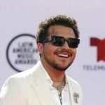 Christian Nodal aparece en el adelanto de una nueva canción con Romeo Santos y con la cara “limpia” de tatuajes