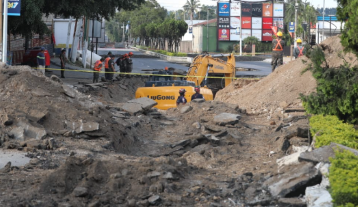 Socavón en Villa Nueva
