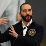 Bukele llama “asesinos” a expresidentes que critican su posible reelección