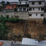 Las imágenes que muestran el daño causado por un deslizamiento en la zona 6 de Mixco y el riesgo que supone para vecinos