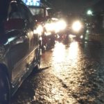 Crecida del río Shutaque, en Chiquimula arrastra vehículos y autoridades rescatan a 25 personas que habían quedado atrapadas en sus carros