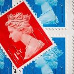 ¿Qué pasará ahora con las monedas, billetes y pasaportes que llevaban el sello de la reina?