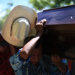 Tragedia en Jocotán: tras accidente con 18 muertos afloran necesidades de familias que deben viajar en picop
