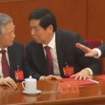 Hu Jintao: lo que no se vio del inaudito momento antes de que sacaran al expresidente del Congreso del Partido Comunista chino