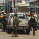 “Mátame si quieres, no te tengo miedo”: las bandas armadas que usan las extorsiones para amenazar a los habitantes de Guayaquil