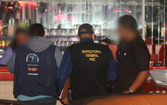 Más de 200 personas detenidas en discotecas por no respetar la Ley Seca