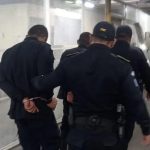 Capturan a agentes de la PNC que amenazaban con inventarle antecedentes criminales a una menor