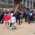 Videos: el intenso momento en que una manifestación termina con golpes y agresiones en Colombia