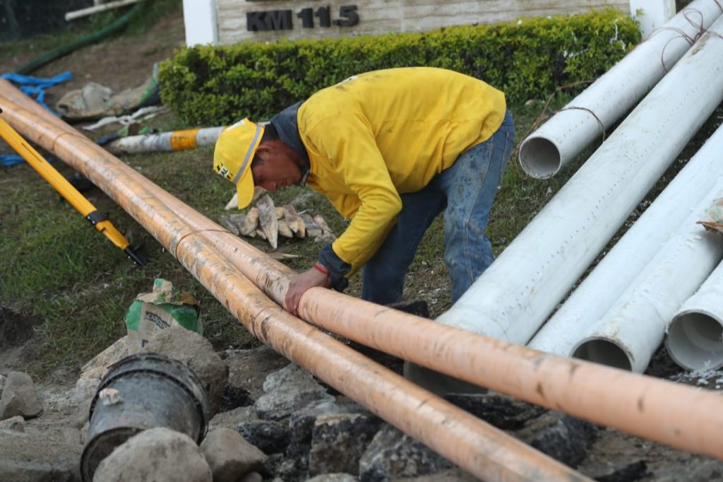 Continúa cierre en Carretera a El Salvador por trabajos