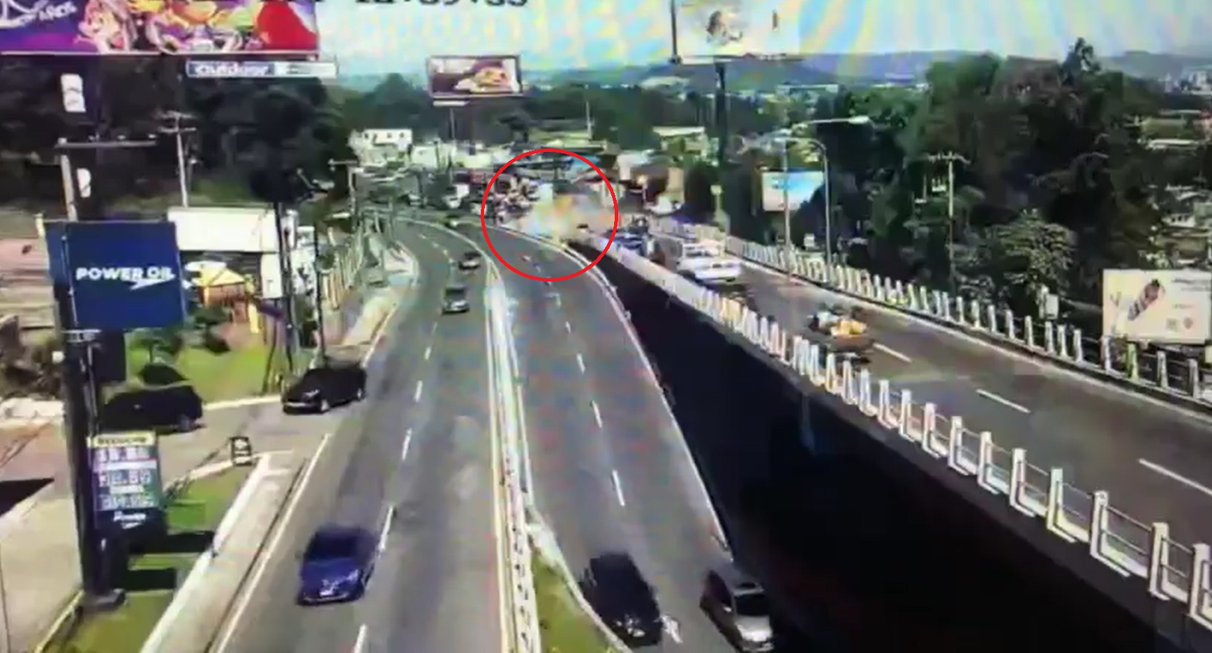 Video: surgen otras imágenes del momento exacto en el que camión embiste a varios vehículos en la ruta Interamericana
