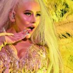 Christina Aguilera: “No es que te extrañe”, la canción en español con la que le habla a su padre ausente y vuelve a sus raíces ecuatorianas