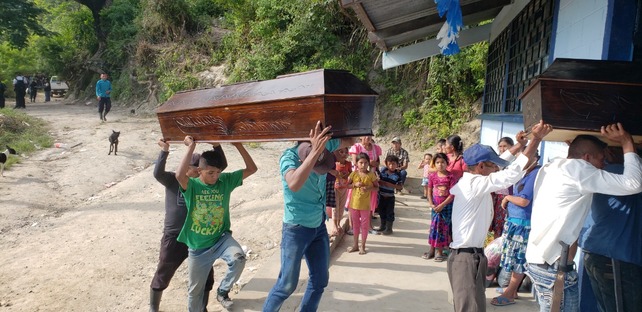 Endeudados: las precarias condiciones de los familiares de los fallecidos en accidente de Jocotán