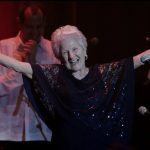 Quién es Ángela Álvarez, la abuela cubana de 95 años nominada al Grammy latino como mejor nueva artista