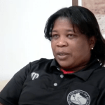 La árbitra Janet Moreno triunfa en un terreno exclusivo para hombres en Cuba