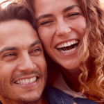 Qué es la retroalimentación facial y por qué te puede hacer sentir mejor