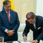 El inesperado acercamiento de Gustavo Petro a la derecha más extrema de Colombia