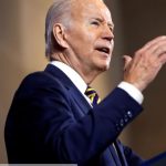 Video muestra como el presidente de los EE.UU., Joe Biden, interrumpe un evento para comunicar que su selección ganó contra Irán