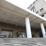 Adolescente habría sido abusado sexualmente por su madrastra y ella es capturada