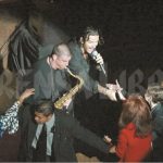Arjona dedica “Señora de las cuatro décadas” desde una videollamada y sorprende a guatemalteca a quien se la cantó por primera vez en 2003