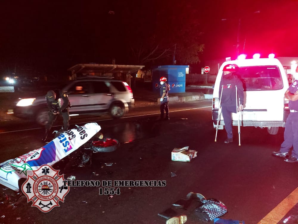Se estrellan motoristas: un muerto y un herido en percance en la ruta Interamericana, Sacatepéquez