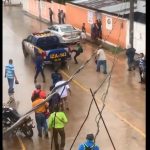 Enfrentamiento en El Estor: videos de pobladores que se oponían a desalojo se enfrentan a agentes de la PNC