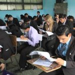 El procedimiento y el tema para el seminario 2023 para los estudiantes de diversificado del sector público en Guatemala
