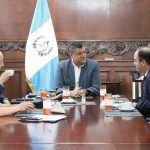 Misión de la SIP se reúne con vicepresidente de Guatemala y hablan sobre libertad de prensa
