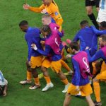 Esta fue la falta del argentino Leandro Paredes que provocó el enojo de los jugadores de Países Bajos durante el partido del Mundial