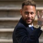 Pelé recibe el premio “Jugador de la Historia” y fue recogido por Neymar Jr